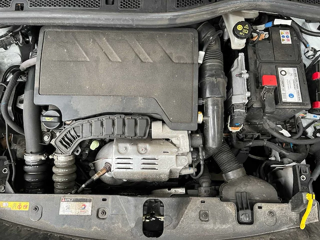 Peugeot 2008 1.2 puretech active 101pk 2022, n-304-tx - afbeelding 33 van  40