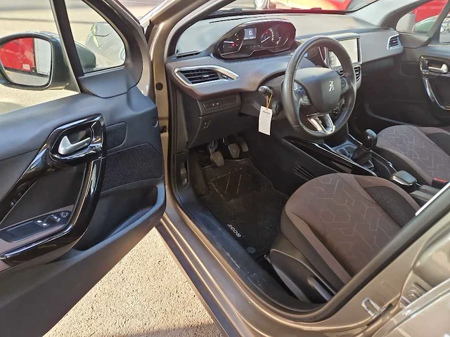 Peugeot 2008 1.2 puretech active,k-766-nh - afbeelding 15 van  19