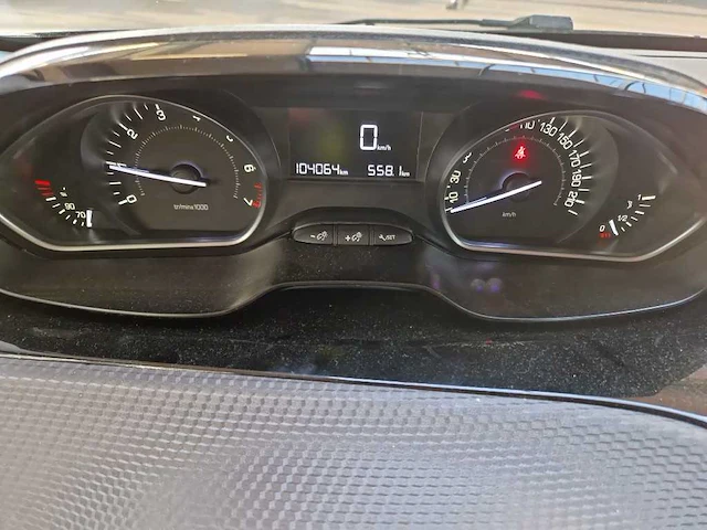 Peugeot 2008 1.2 puretech active,k-766-nh - afbeelding 18 van  19