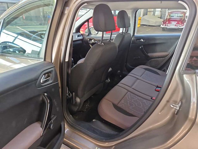Peugeot 2008 1.2 puretech active,k-766-nh - afbeelding 16 van  19