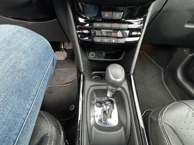 Peugeot 2008 1.2 puretech allure s&s 110 at, 2018 - afbeelding 4 van  27