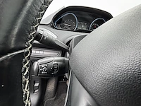 Peugeot 2008 1.2 puretech allure s&s 110 at, 2018 - afbeelding 7 van  27