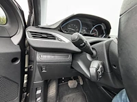 Peugeot 2008 1.2 puretech allure s&s 110 at, 2018 - afbeelding 8 van  27