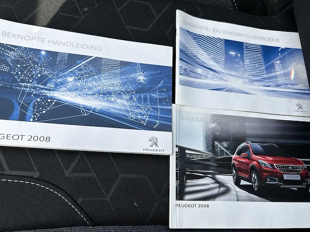 Peugeot 2008 1.2 puretech blue lion | 05-29-79 | iba - afbeelding 18 van  27