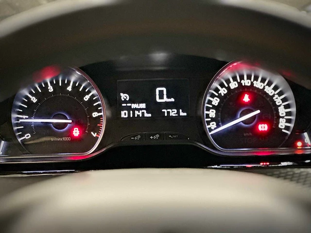 Peugeot 2008 1.2 puretech blue lion; nt-031-k - afbeelding 6 van  14