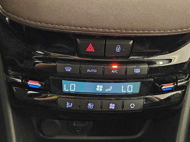 Peugeot 2008 1.2 puretech féline, ; ht-670-f - afbeelding 4 van  19