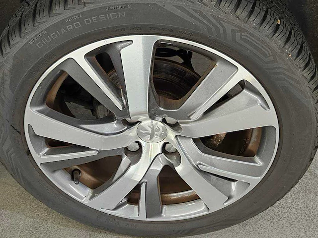 Peugeot 2008 1.2 puretech féline, ; ht-670-f - afbeelding 10 van  19