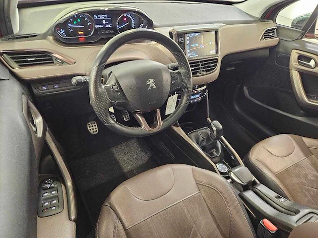 Peugeot 2008 1.2 puretech féline, ; ht-670-f - afbeelding 17 van  19
