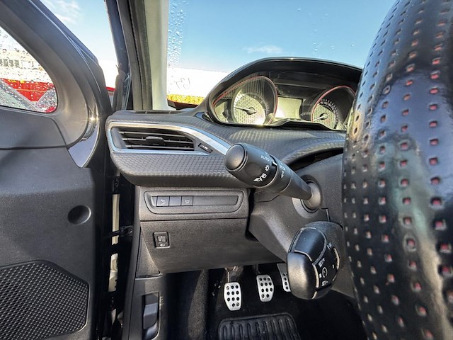 Peugeot 2008 1.2 puretech gt line s&s,2017 - afbeelding 9 van  27