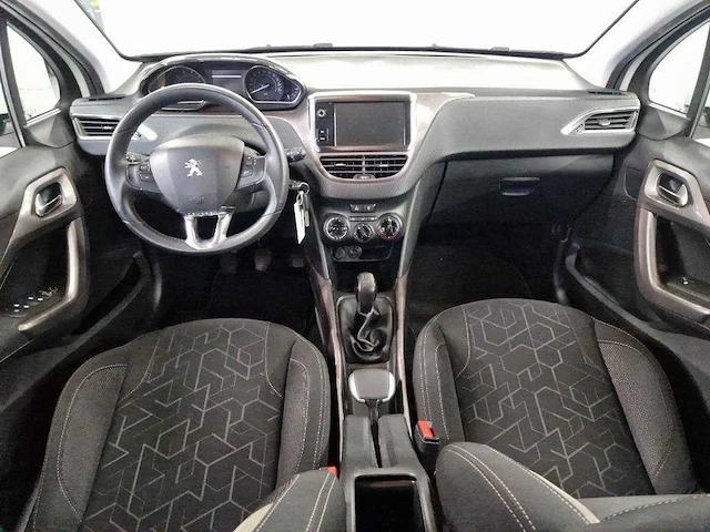 Peugeot 2008 1.2 puretech style , ; jb-423-d - afbeelding 17 van  19