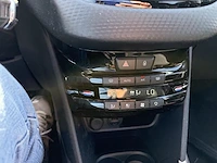 Peugeot 2008 1.2i puretech style 82, 2016 - afbeelding 4 van  30