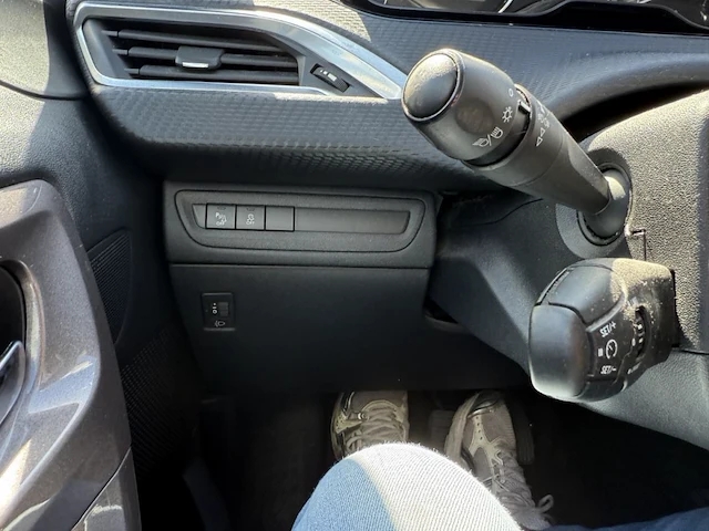 Peugeot 2008 1.2i puretech style 82, 2016 - afbeelding 9 van  30
