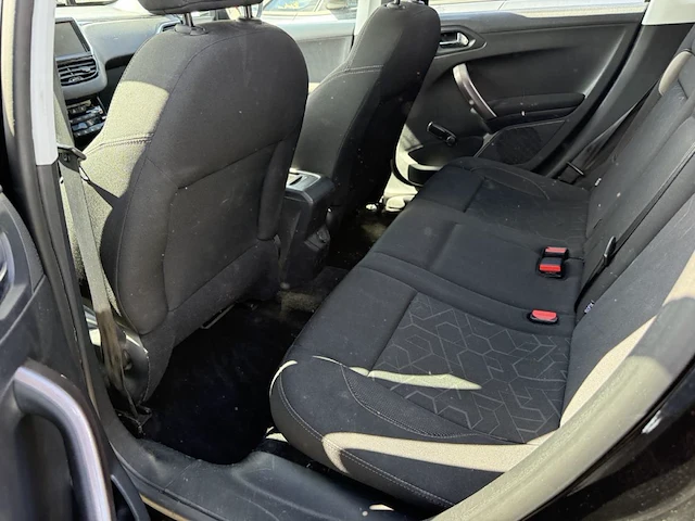 Peugeot 2008 1.2i puretech style 82, 2016 - afbeelding 11 van  30