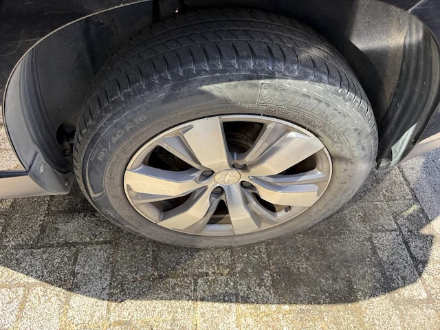 Peugeot 2008 1.2i puretech style 82, 2016 - afbeelding 13 van  30