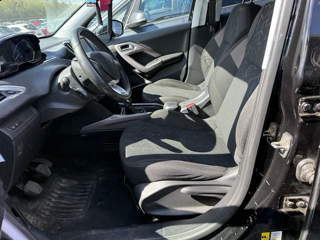 Peugeot 2008 1.2i puretech style 82, 2016 - afbeelding 28 van  30