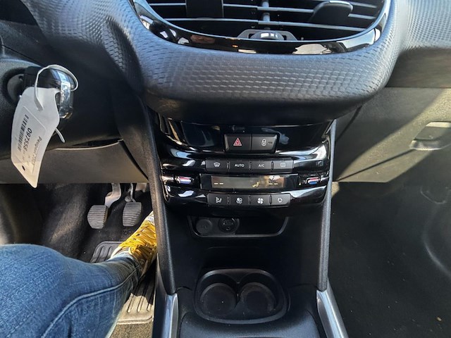 Peugeot 2008 1.2i puretech style,2017 - afbeelding 6 van  29