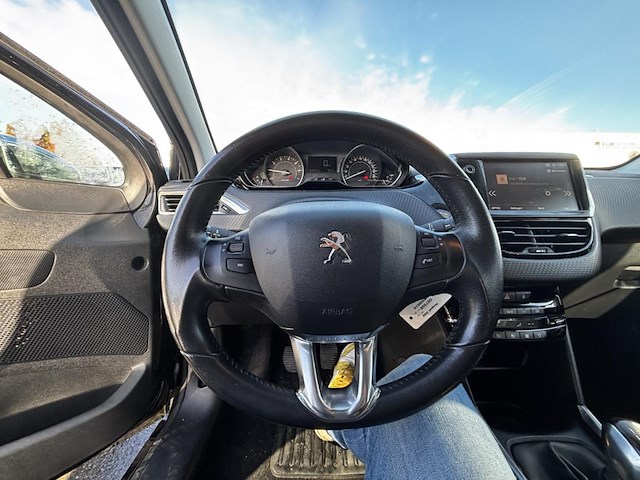 Peugeot 2008 1.2i puretech style,2017 - afbeelding 9 van  29
