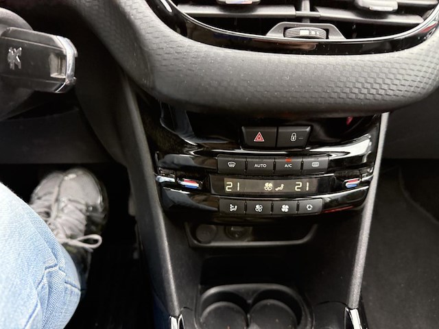 Peugeot 2008 1.6 bluehdi allure, 2017 - afbeelding 2 van  23