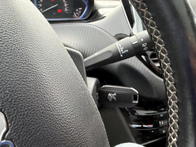 Peugeot 2008 1.6 bluehdi allure, 2017 - afbeelding 5 van  23