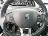 Peugeot 2008, 2017 - afbeelding 8 van  35