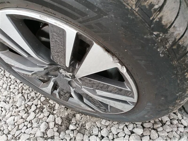 Peugeot 2008, 2017 - afbeelding 20 van  35