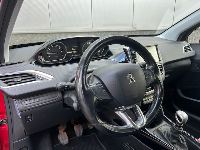 Peugeot 2008 gt-line 1.2 puretech 131pk 2016, x-887-hf - afbeelding 13 van  41