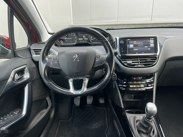 Peugeot 2008 gt-line 1.2 puretech 131pk 2016, x-887-hf - afbeelding 16 van  41