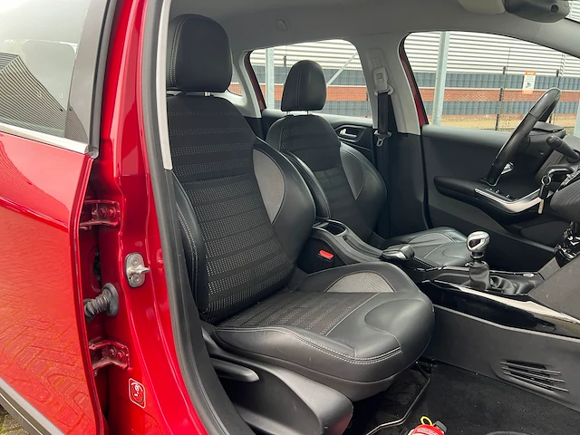 Peugeot 2008 gt-line 1.2 puretech 131pk 2016, x-887-hf - afbeelding 31 van  41
