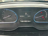Peugeot 2008 personenauto - afbeelding 2 van  30