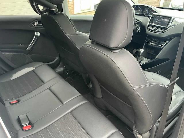 Peugeot 2008 personenauto - afbeelding 14 van  30
