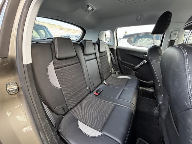 Peugeot 2008,2014 - afbeelding 15 van  37