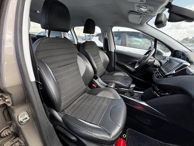 Peugeot 2008,2014 - afbeelding 16 van  37