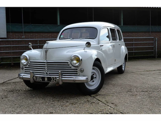 Peugeot 203 familiale | 1952 | fr registratie | - afbeelding 1 van  84