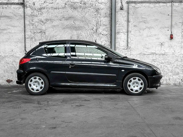 Peugeot 206 1.4 hdi pop' art 68pk 2004 -orig. nl-, 08-pp-vs - afbeelding 33 van  33