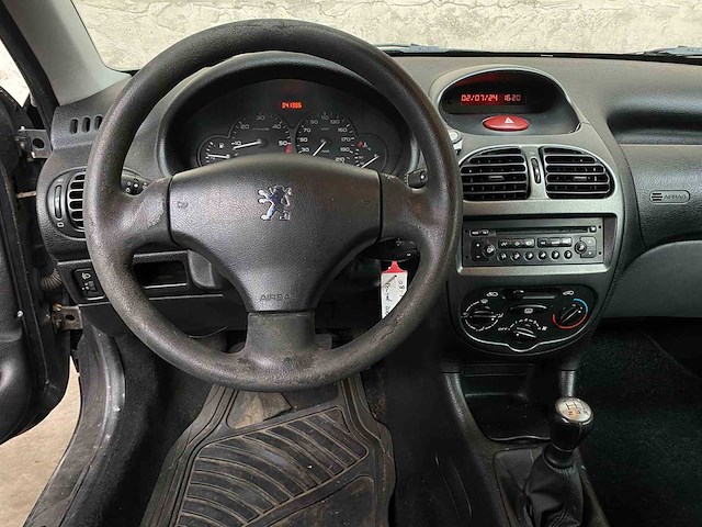 Peugeot 206 1.4 hdi pop' art 68pk 2004 -orig. nl-, 08-pp-vs - afbeelding 16 van  33