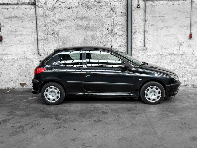 Peugeot 206 1.4 hdi pop' art 68pk 2004 -orig. nl-, 08-pp-vs - afbeelding 32 van  33