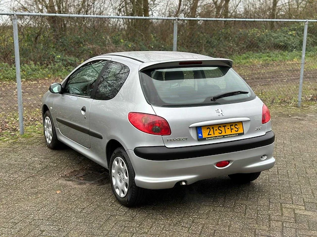 Peugeot 206 1.4 one line, 21-st-fs - afbeelding 9 van  14