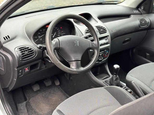 Peugeot 206 1.4 one line, 21-st-fs - afbeelding 12 van  14