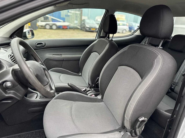Peugeot 206 1.4 one line, 21-st-fs - afbeelding 13 van  14