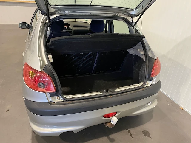 Peugeot 206 1.6-16v gentry 21-np-rv - afbeelding 9 van  17