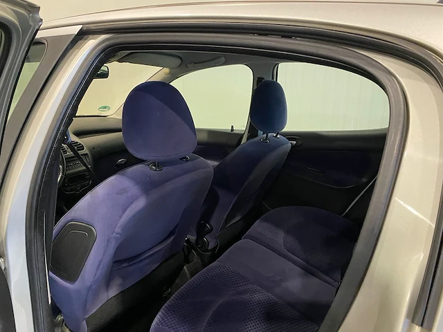 Peugeot 206 1.6-16v gentry 21-np-rv - afbeelding 17 van  17