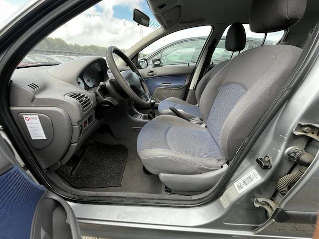 Peugeot 206, 2002 - afbeelding 11 van  30