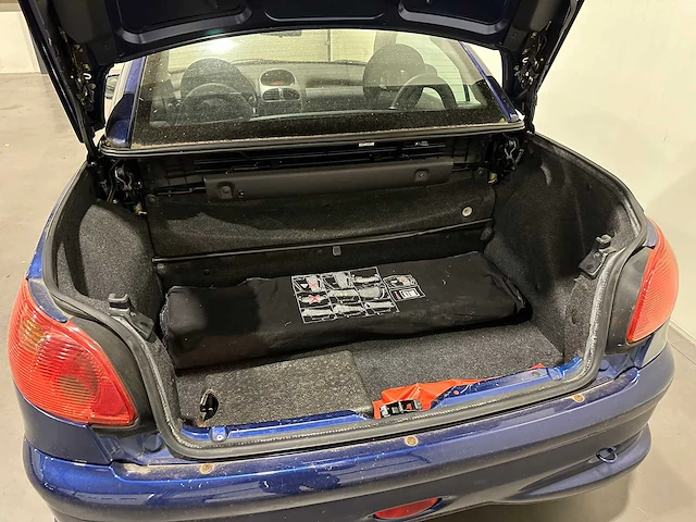 Peugeot 206 cc 1.6-16v cabriolet 81-tg-kl - afbeelding 11 van  23