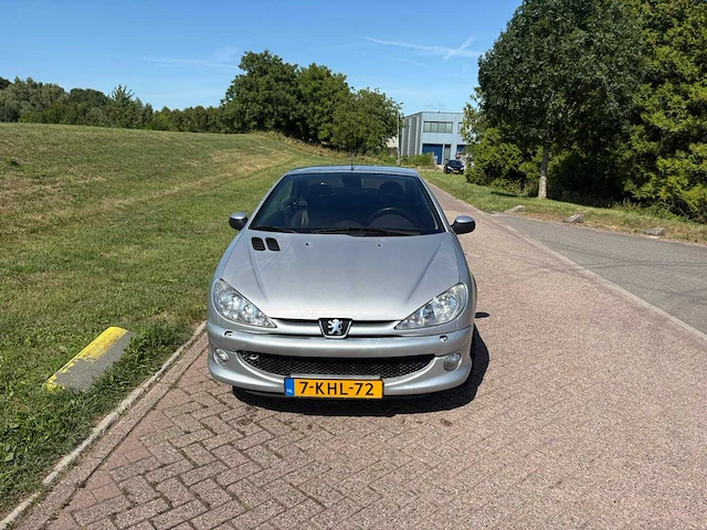 Peugeot 206 cc 2.0-16v , 7-khl-72 - afbeelding 2 van  10