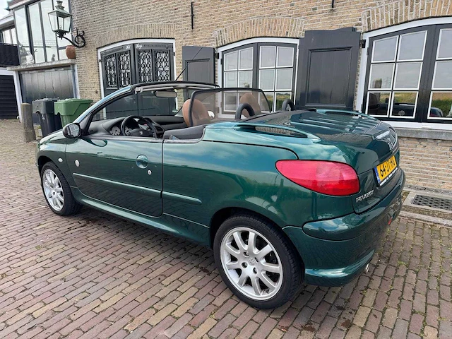 Peugeot 206 cc peugeot 206 cc 1.6-16v roland garros 64-jt-hg - afbeelding 24 van  30