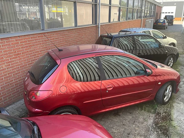 Peugeot 206 personenauto - afbeelding 8 van  15
