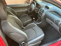 Peugeot 206 personenauto - afbeelding 12 van  15