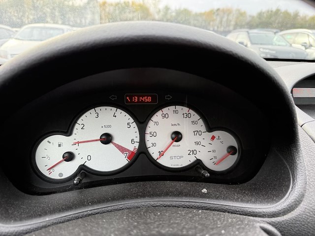 Peugeot 206 phase 2 1.1i enfant terrible, 2004 - afbeelding 5 van  26