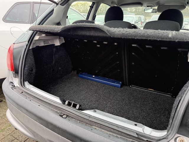 Peugeot 206 phase 2 1.1i enfant terrible, 2004 - afbeelding 8 van  26