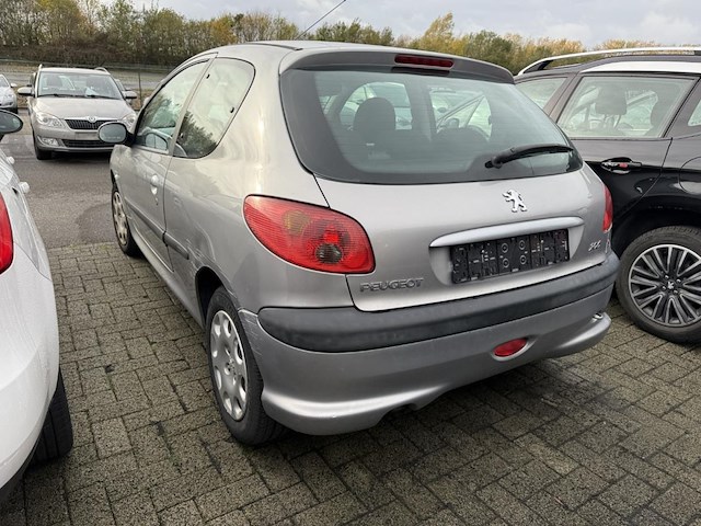 Peugeot 206 phase 2 1.1i enfant terrible, 2004 - afbeelding 22 van  26
